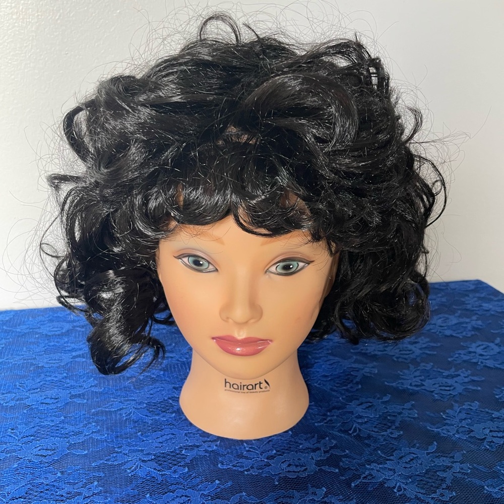 Black Short Hair Wig